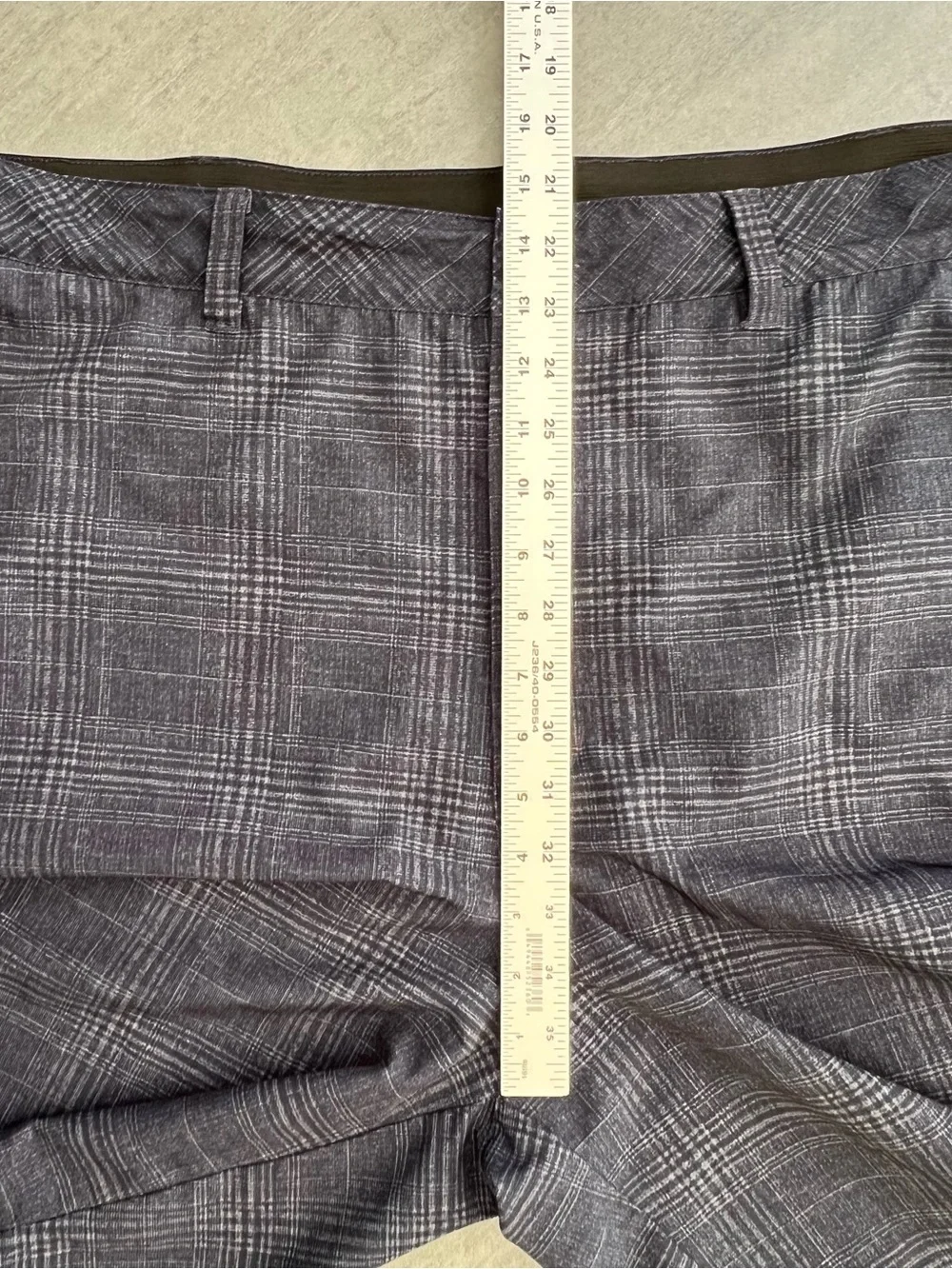 Reebok Golf Men’s Size 46 Blue Plaid Flat Front Shorts Quick Dry -  9.5” Inseam